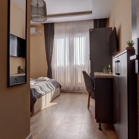 Midtown Prishtina Stays - Central Location Pristina Extérieur photo