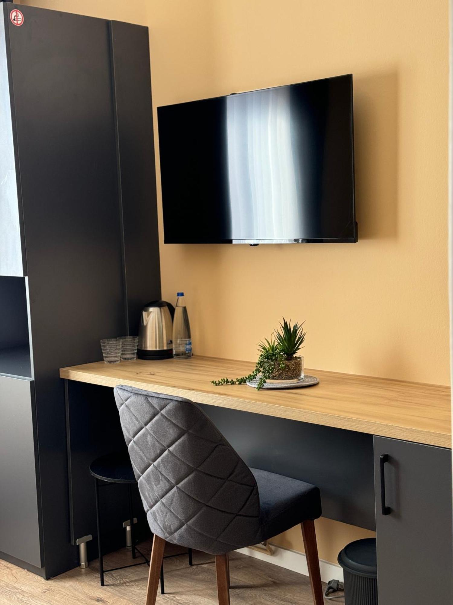 Midtown Prishtina Stays - Central Location Pristina Extérieur photo