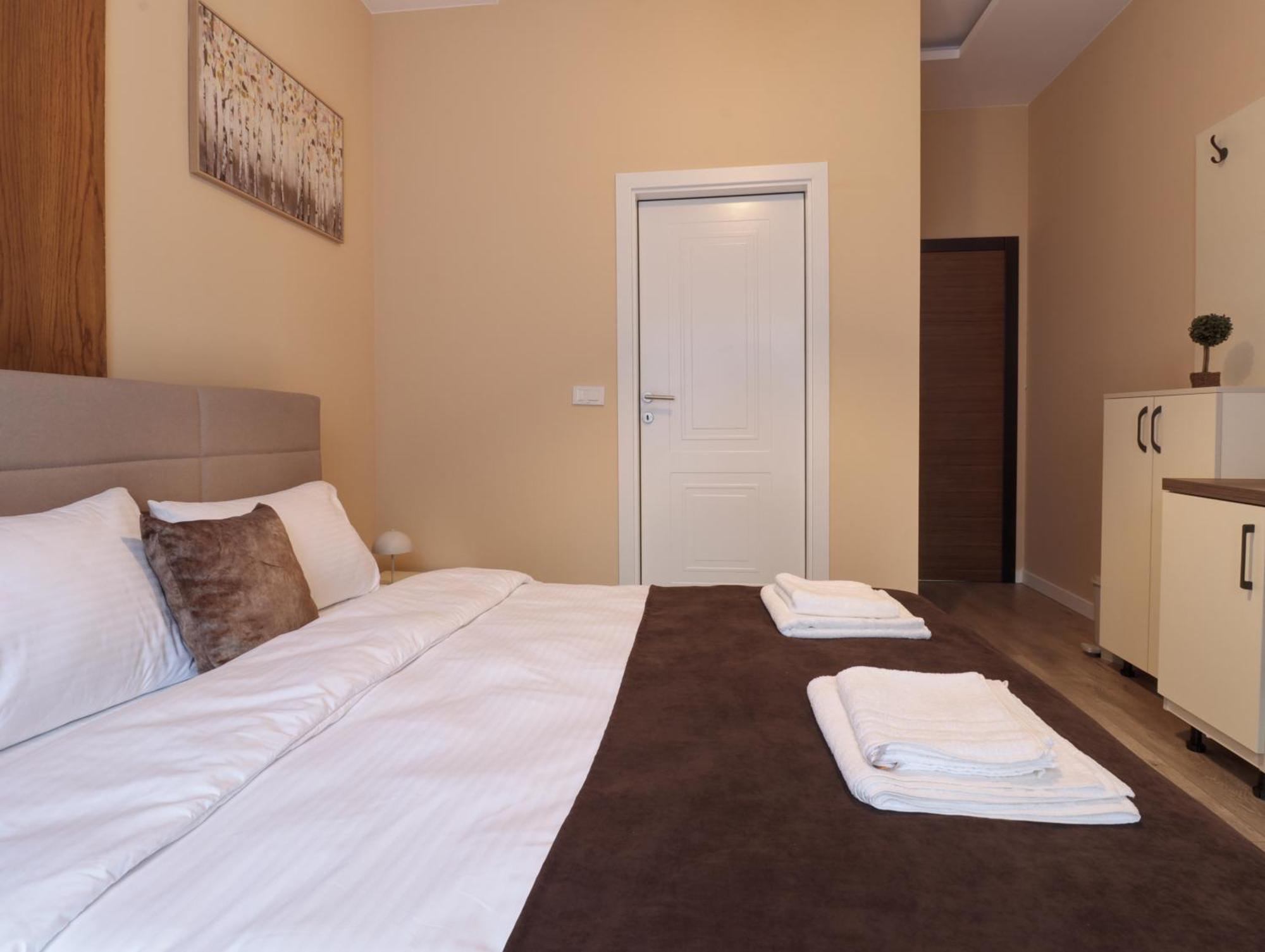 Midtown Prishtina Stays - Central Location Pristina Extérieur photo