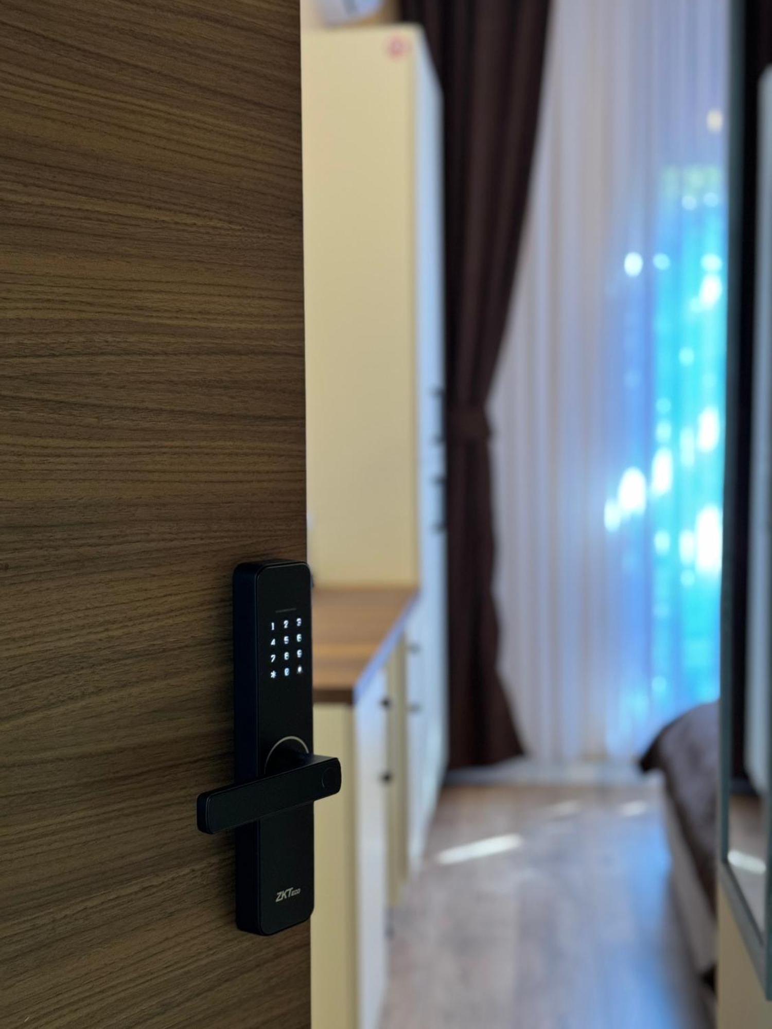 Midtown Prishtina Stays - Central Location Pristina Extérieur photo
