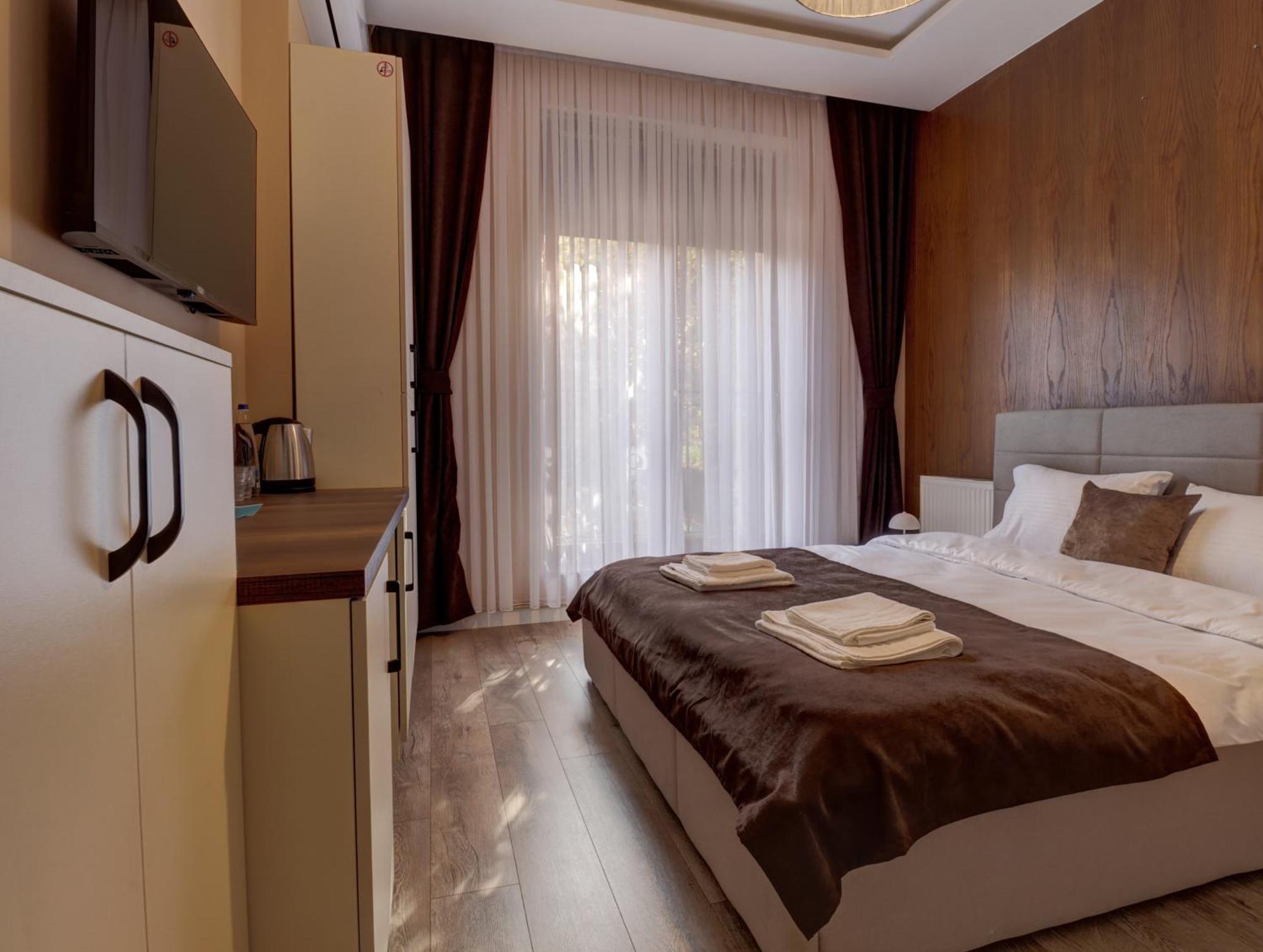 Midtown Prishtina Stays - Central Location Pristina Extérieur photo