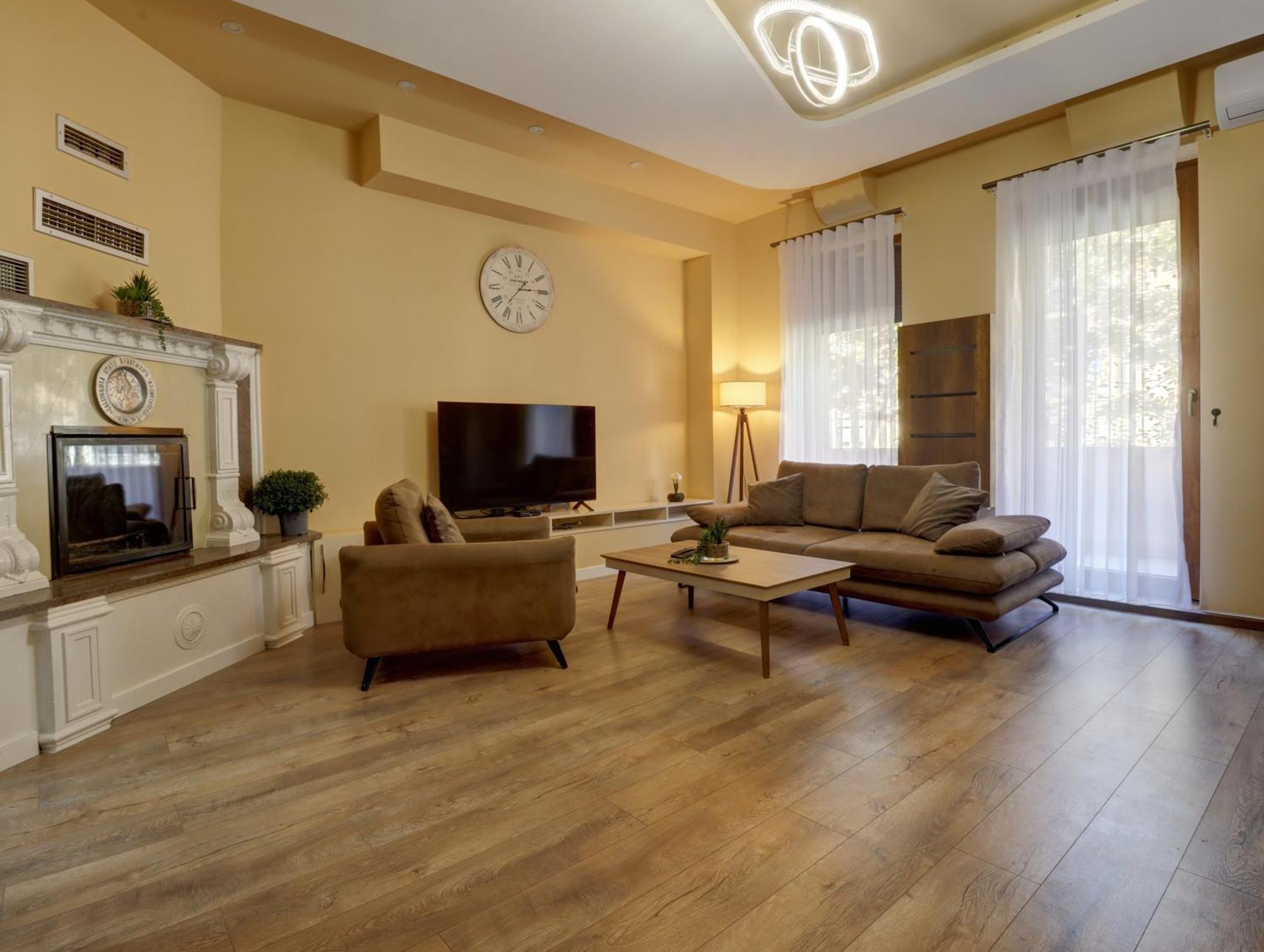 Midtown Prishtina Stays - Central Location Pristina Extérieur photo