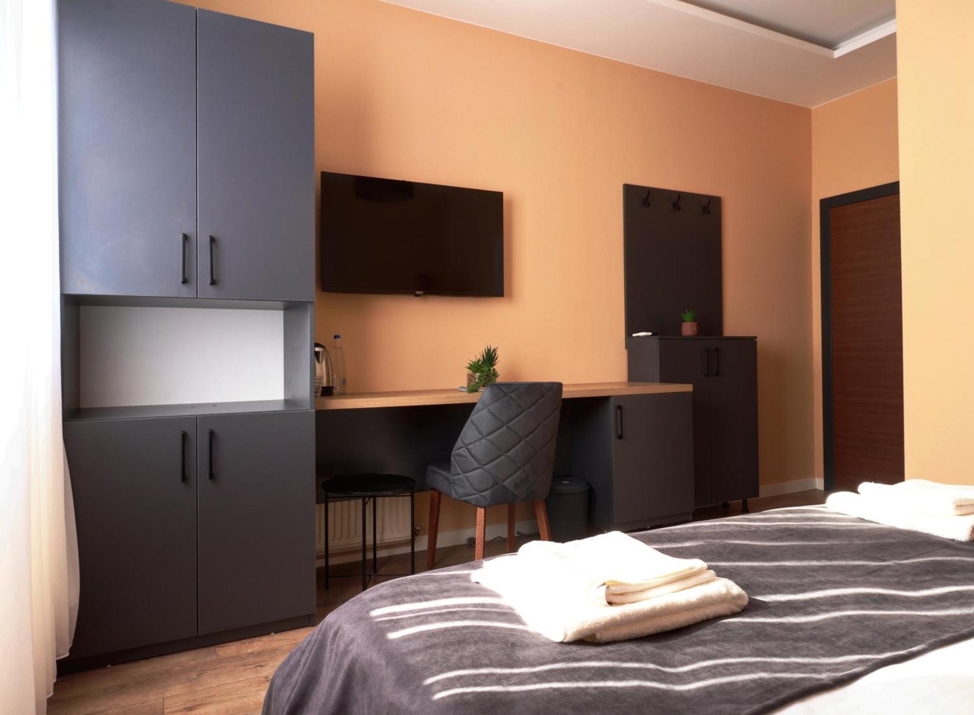 Midtown Prishtina Stays - Central Location Pristina Extérieur photo
