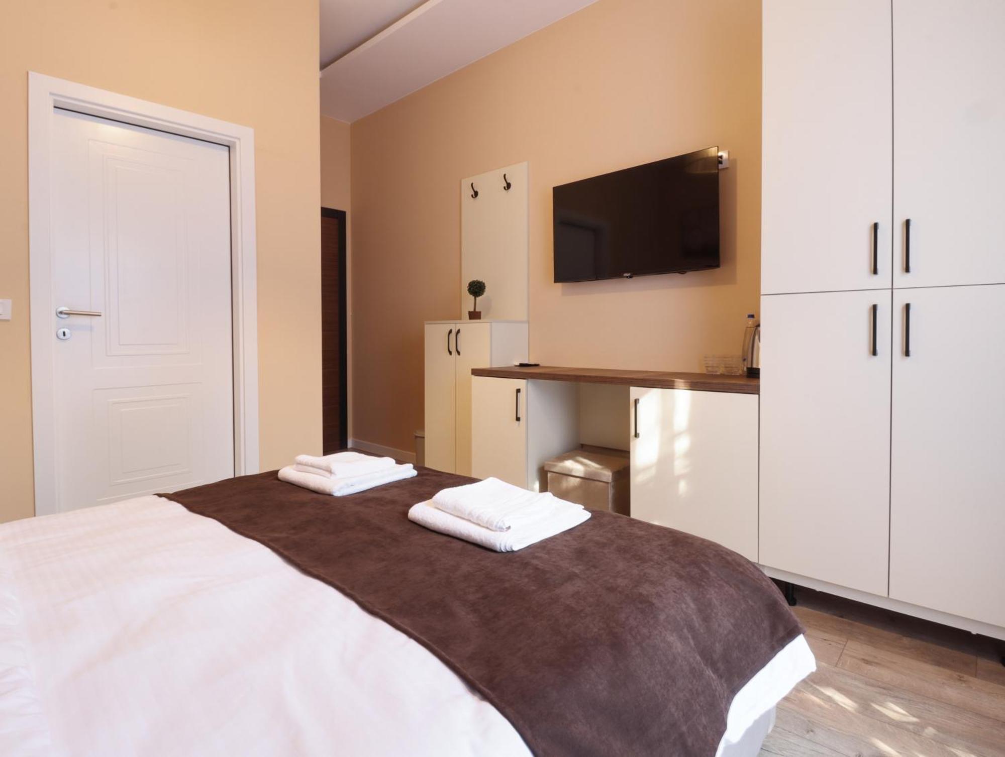 Midtown Prishtina Stays - Central Location Pristina Extérieur photo